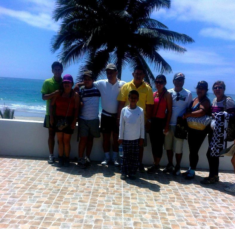 Casa Los Delfines Hotel Puerto Villamil Eksteriør billede